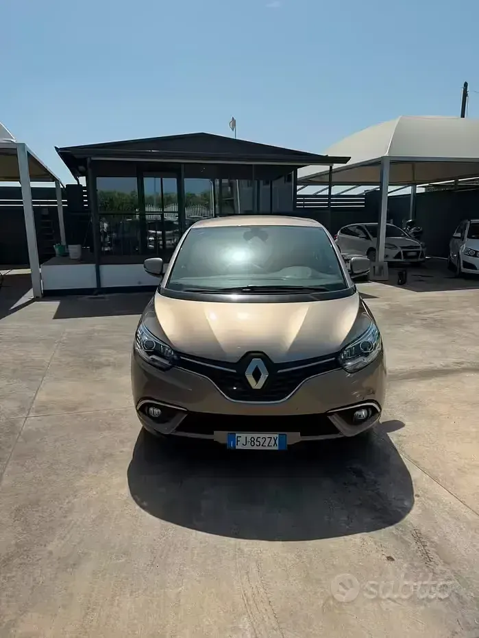 Usata Renault Scénic III Bose Edition 110 CV (80 kW) 2017 Giallo Monovolume