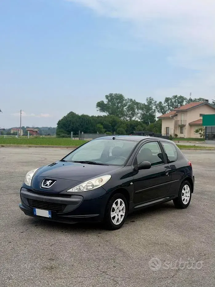 Usata Peugeot 206 60 CV (44 kW) 2011 Nero Berlina