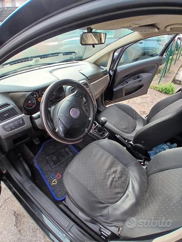 Usata Fiat Grande Punto Active 75 CV (55 kW) 2008 Nero Utilitaria