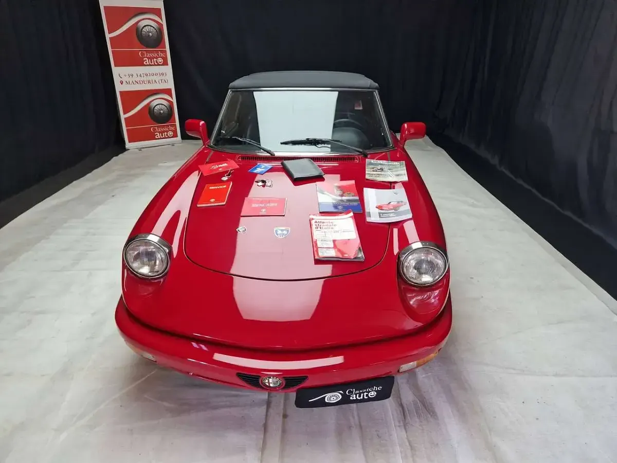 Usata Alfa Romeo Spider 122 CV (89 kW) 1993 Rosso Cabrio