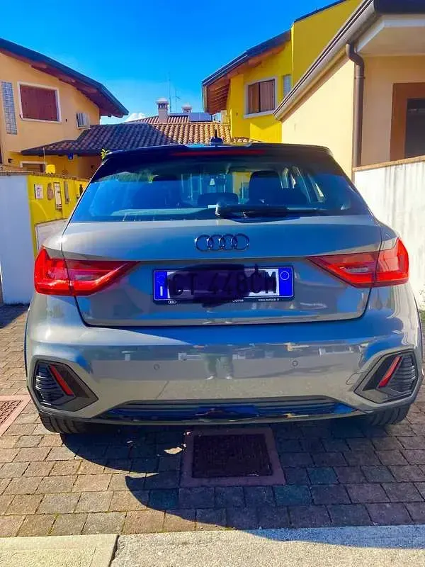 Usata Audi A1 Ambiente 110 CV (80 kW) 2023 Grigio SUV