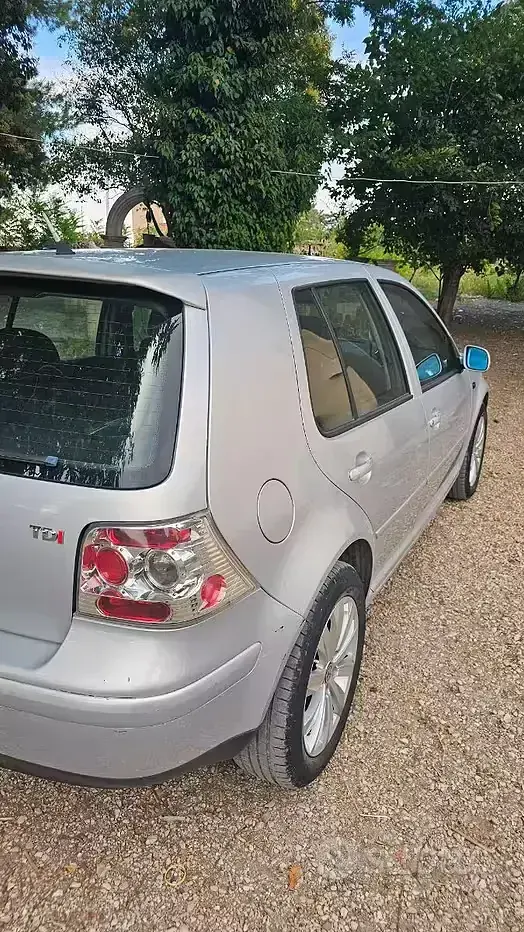 Usata VW Golf IV 90 CV (66 kW) 2002 Berlina