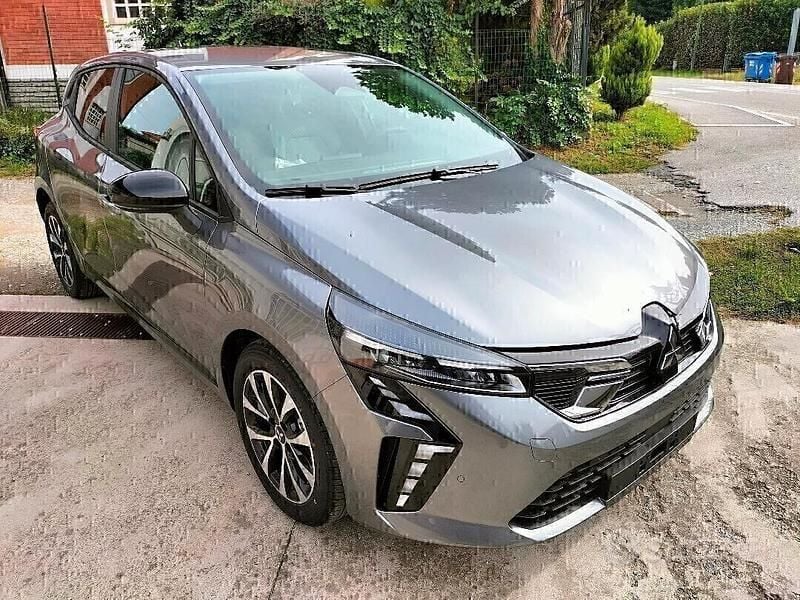 Nuova Mitsubishi Colt 100 CV (73 kW) 2025 Grigio Berlina