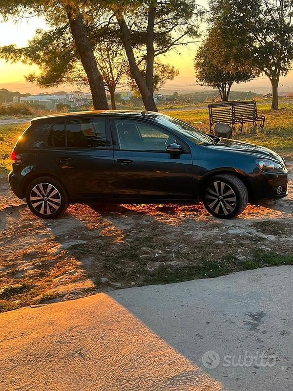 Usata VW Golf VI 2010 Blu Utilitaria