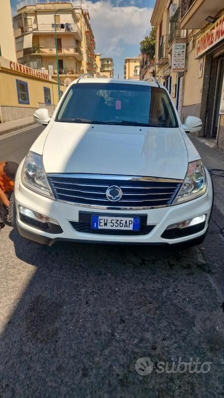 Usata 2015 Ssangyong Rexton SUV | 7500 € (Ottimo prezzo) - Immagine 1/2