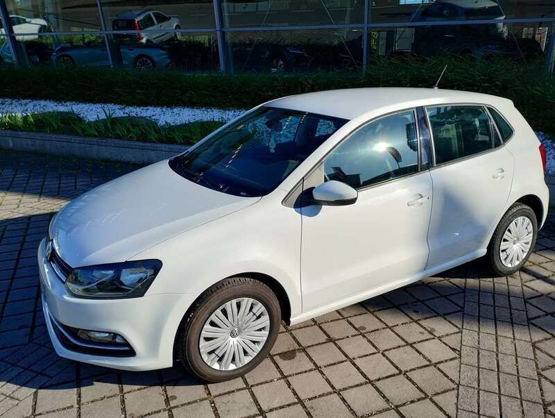 Usata VW Polo 75 CV (55 kW) 2015 Bianco Berlina