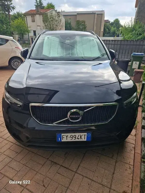 Usata Volvo XC40 Business Edition 150 CV (110 kW) 2019 Nero SUV