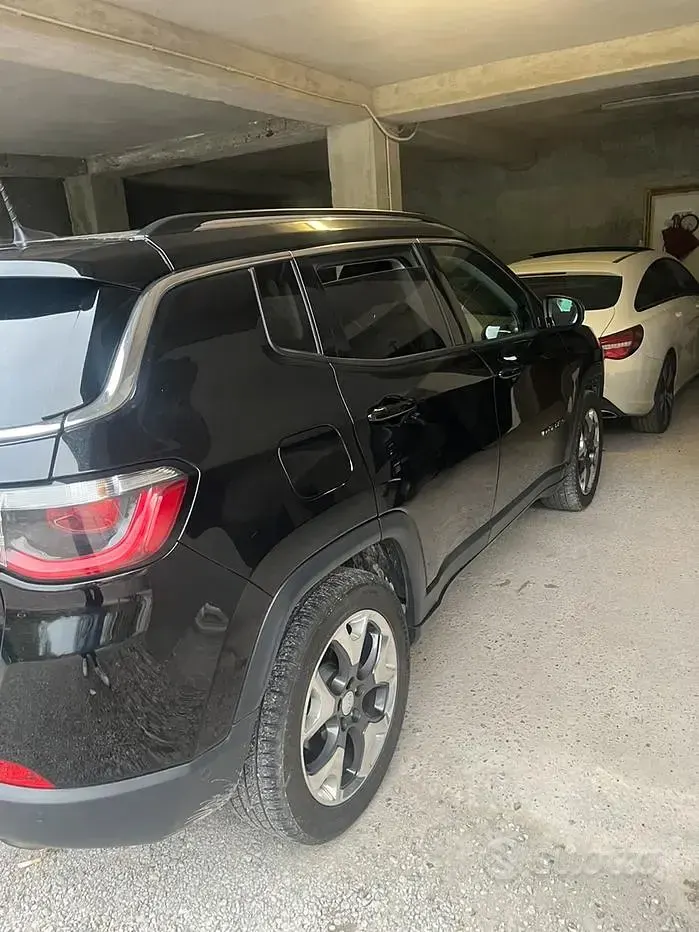 Usata Jeep Compass 150 CV (110 kW) 2019 Nero SUV