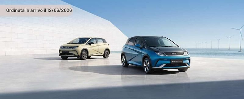 Nuova BYD Dolphin Comfort 64 kW (88 CV) 2025 Argento Utilitaria