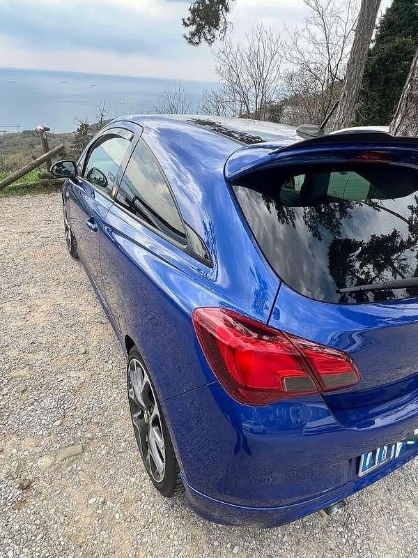 Usata Opel Corsa OPC 220 CV (161 kW) 2018 Blu/azzurro Utilitaria