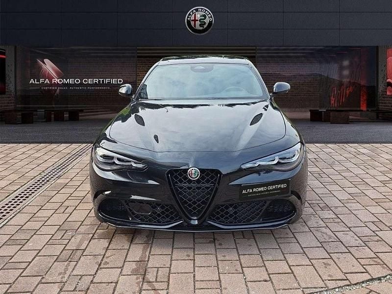 Nuova Alfa Romeo Giulia Quadrifoglio 518 CV (380 kW) 2026 Nero Berlina