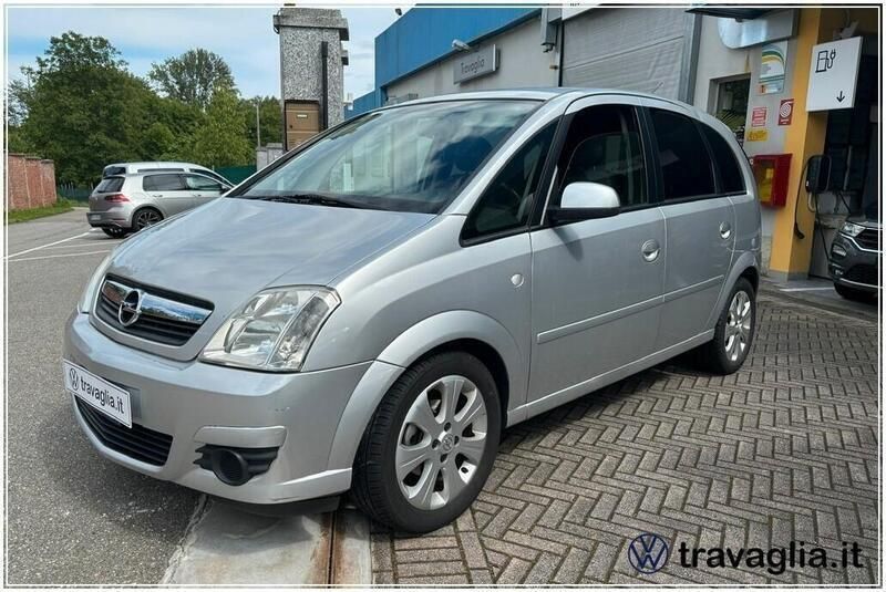 Argento Usata 2008 Opel Meriva Club Monovolume | 3950 € - Immagine 1/4