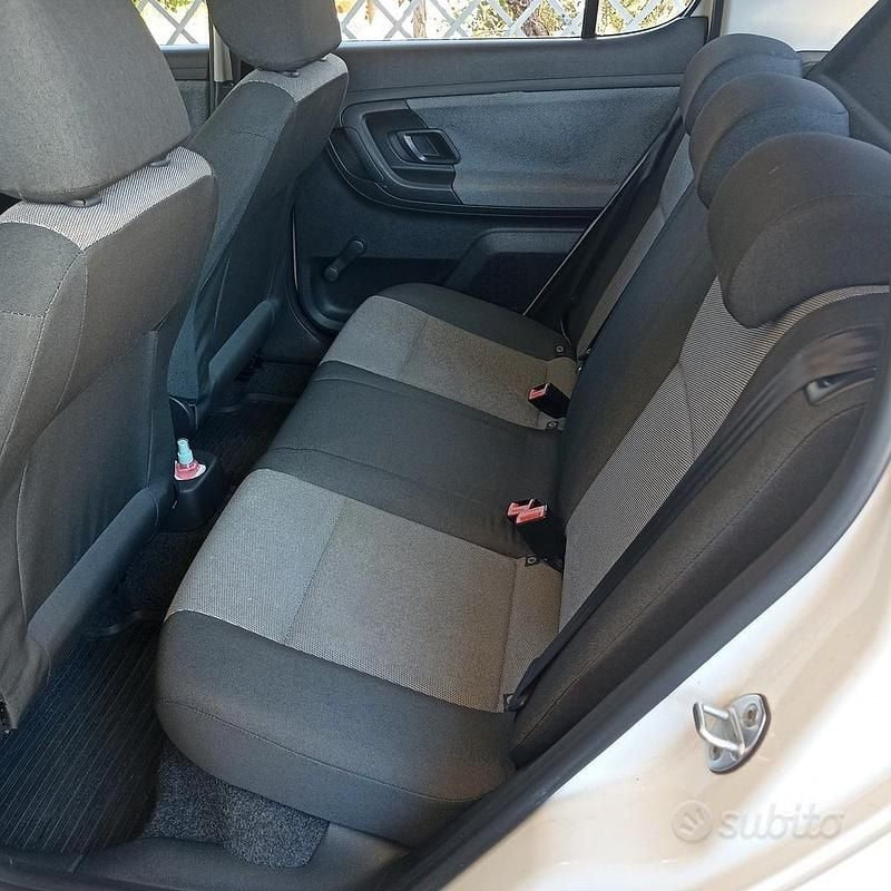 Usata Skoda Fabia 75 CV (55 kW) 2012 Bianco Berlina