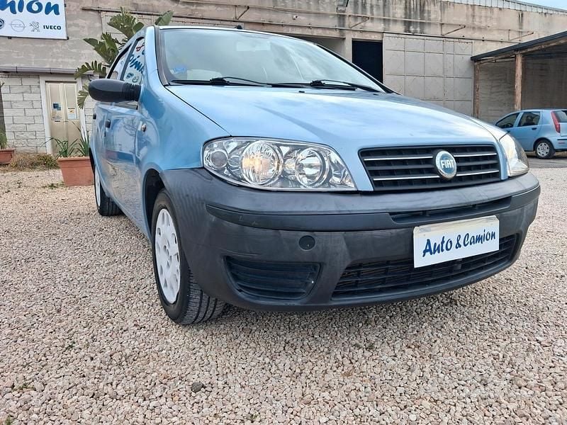 Usata Fiat Punto Active 120 CV (88 kW) 2004 Blu Utilitaria