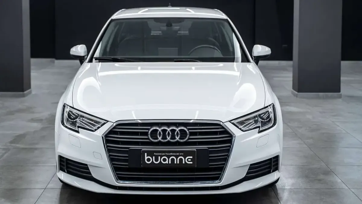 Usata Audi A3 Ambiente 116 CV (85 kW) 2019 Bianco metallizzato Berlina