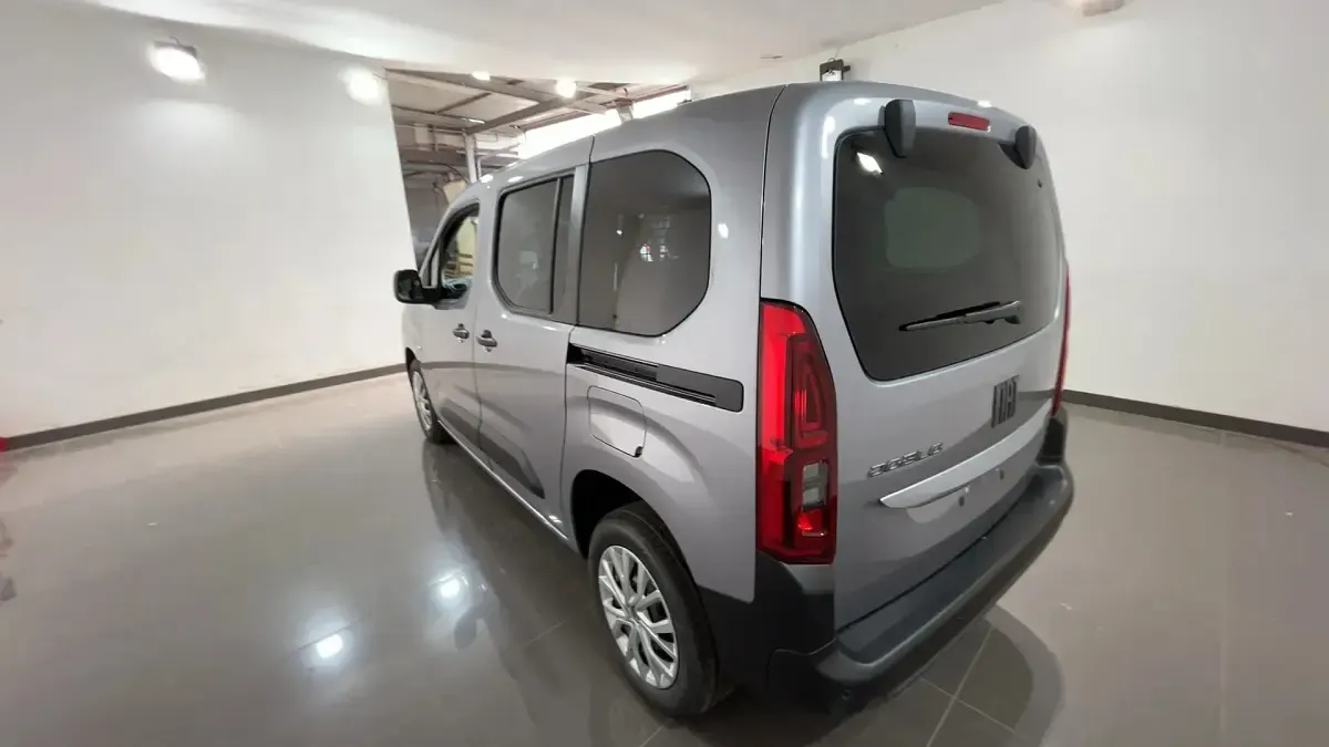 Nuova Fiat Doblò S 131 CV (96 kW) 2026 Grigio maestro Monovolume
