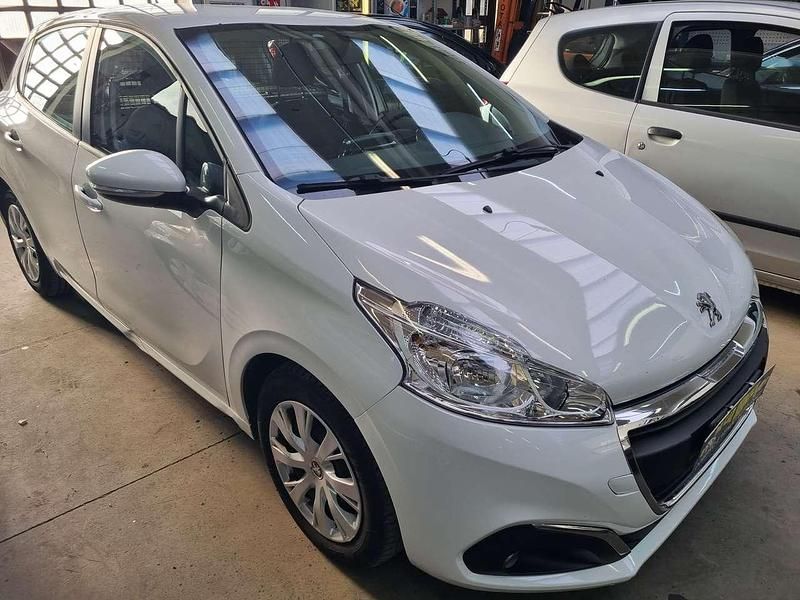 Usata Peugeot 208 Active 75 CV (55 kW) 2017 Bianco Utilitaria