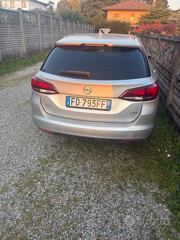 Usata Opel Astra Innovation 136 CV (100 kW) 2016 Grigio Station wagon
