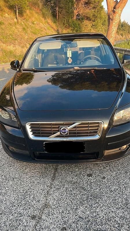 Usata Volvo C30 109 CV (80 kW) 2009 Nero Utilitaria