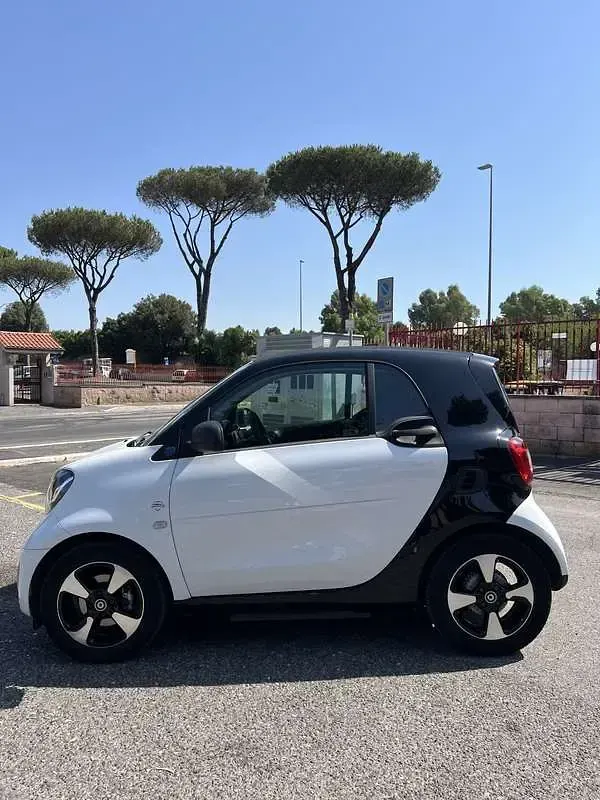 Usata Smart ForTwo Coupé Passion 41 kW (56 CV) 2021 Utilitaria