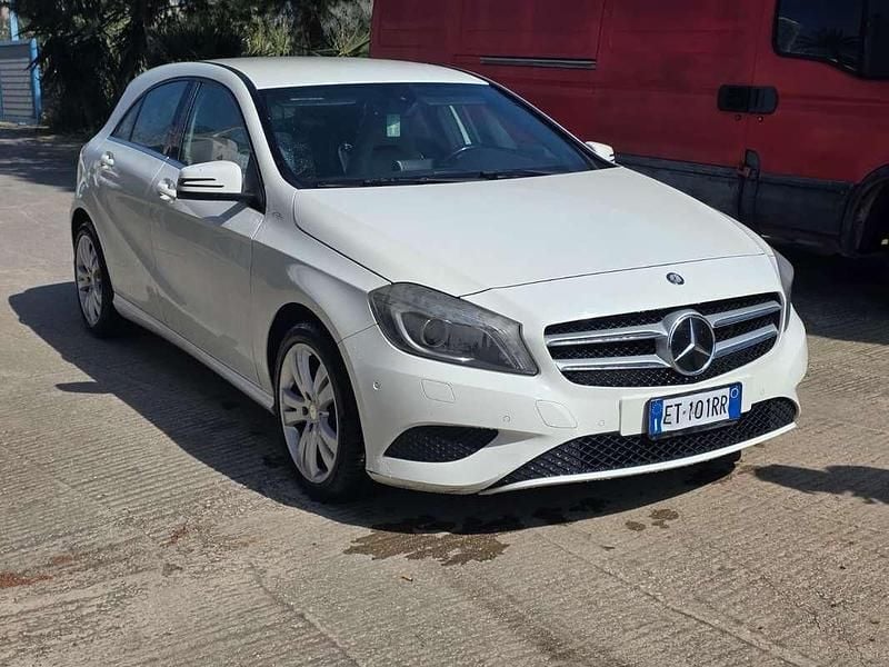 Occasion Mercedes A180 Executive 109 ch (80 kW) 2013 Blanc Berline