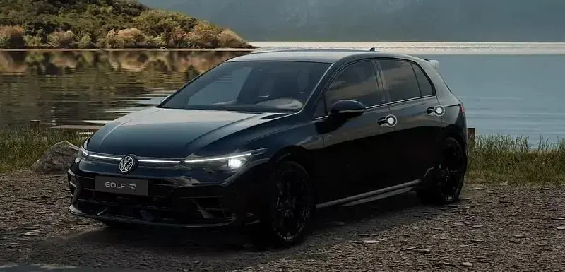 Usata VW Golf VIII Black Edition 333 CV (244 kW) 2025 Utilitaria