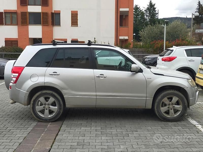 Usata Suzuki Vitara 2010 Grigio SUV