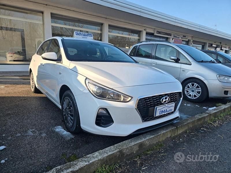 Usata Hyundai i30 GO! 99 CV (72 kW) 2018 Bianco Berlina