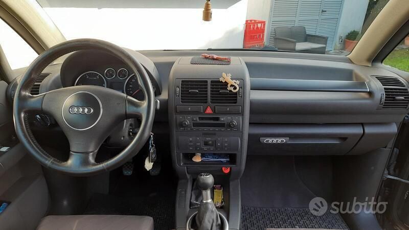 Nero Usata 2004 Audi A2 Due volumi | 3500 € (Cara) - Immagine 1/4