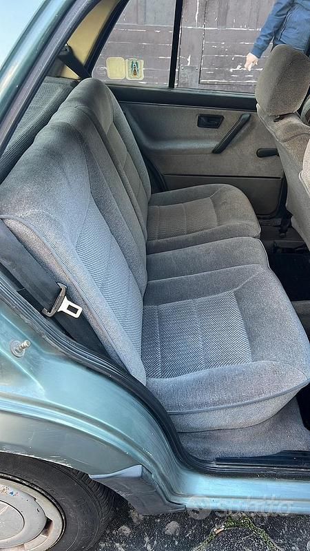 Begagnad VW Golf II 54 HK (39 kW) 1989 Grå Halvkombi