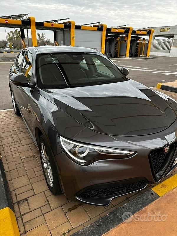 Usata Alfa Romeo Stelvio Tech Edition 190 CV (139 kW) 2019 Grigio SUV