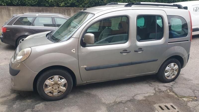 Usata Renault Kangoo 90 CV (66 kW) 2010 Beige Monovolume
