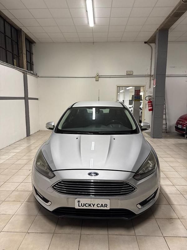 Usata Ford Focus Titanium 120 CV (88 kW) 2015 Argento Station wagon