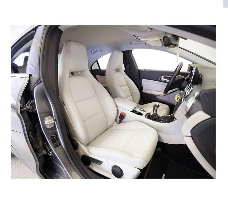 Usata Mercedes CLA180 Premium 122 CV (89 kW) 2013 Berlina