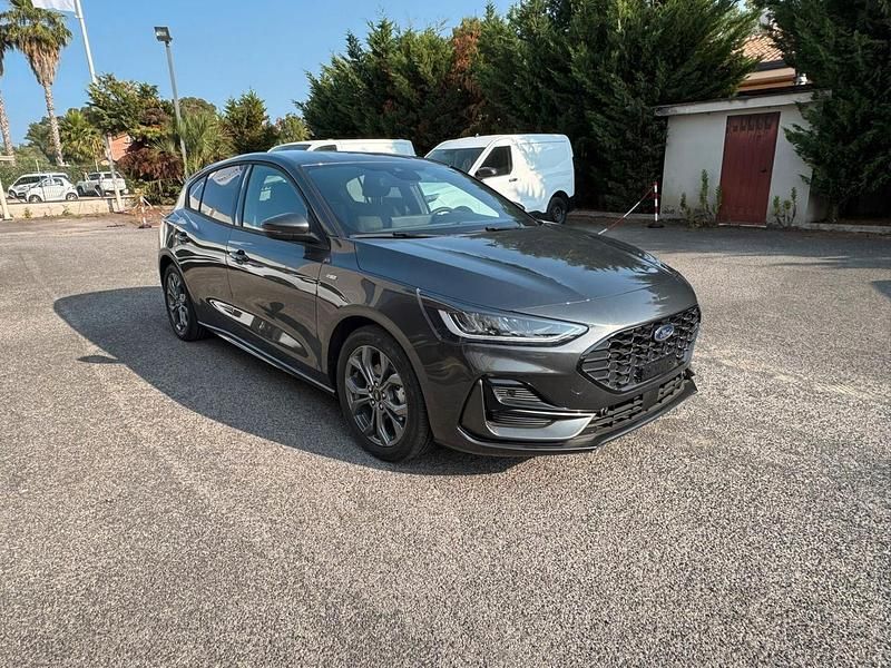 Nuova Ford Focus ST-Line 125 CV (91 kW) 2025 Magnetic grey Berlina