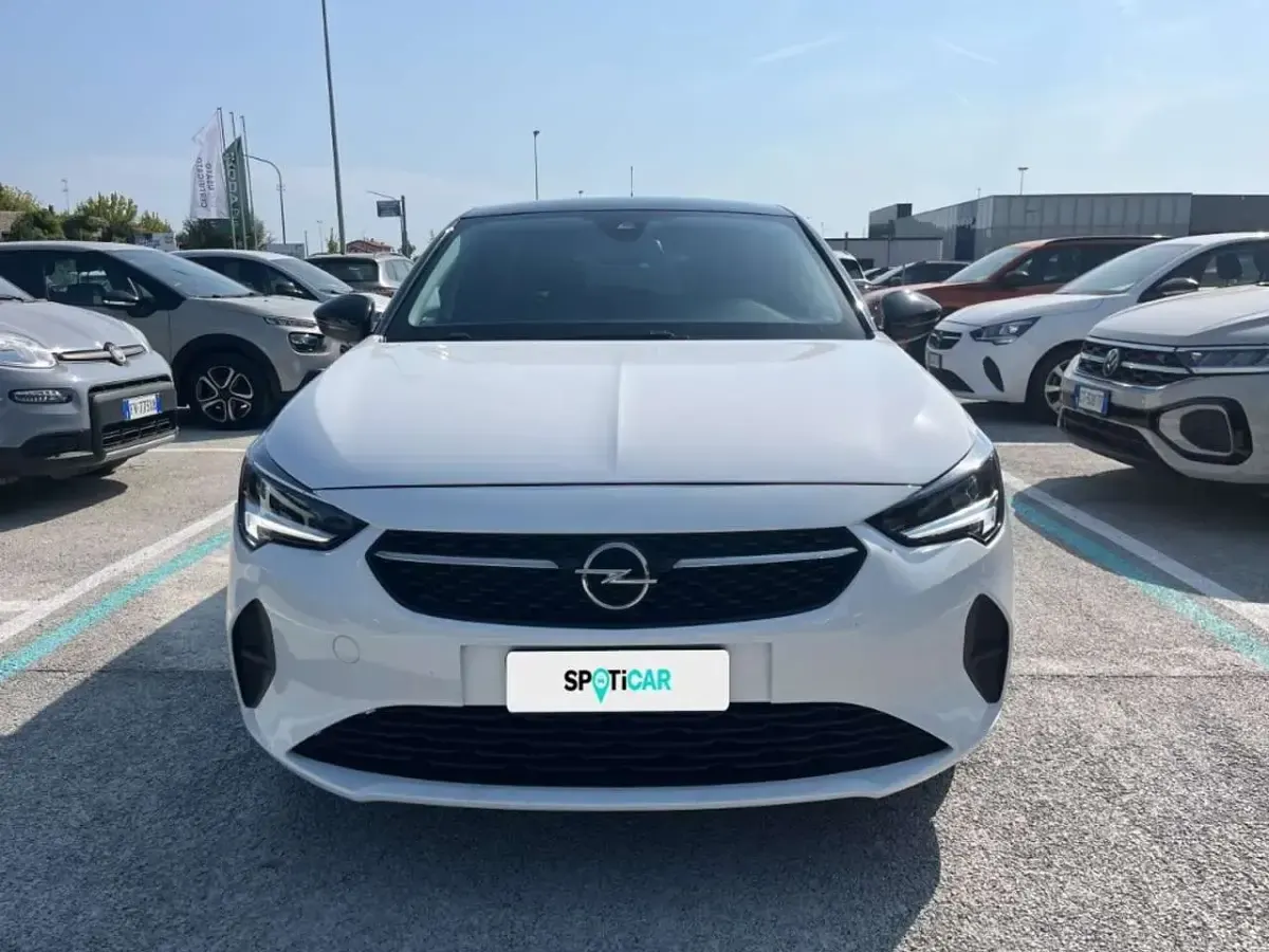 Usata Opel Corsa Design & Tech 75 CV (55 kW) 2023 Bianco/tetto nero Utilitaria