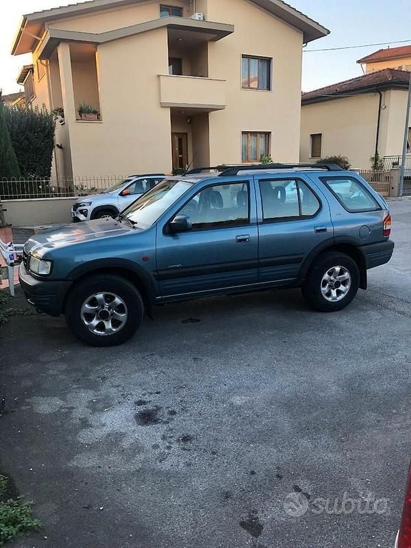 Blu Usata 1999 Opel Frontera SUV | 6500 € - Immagine 1/2