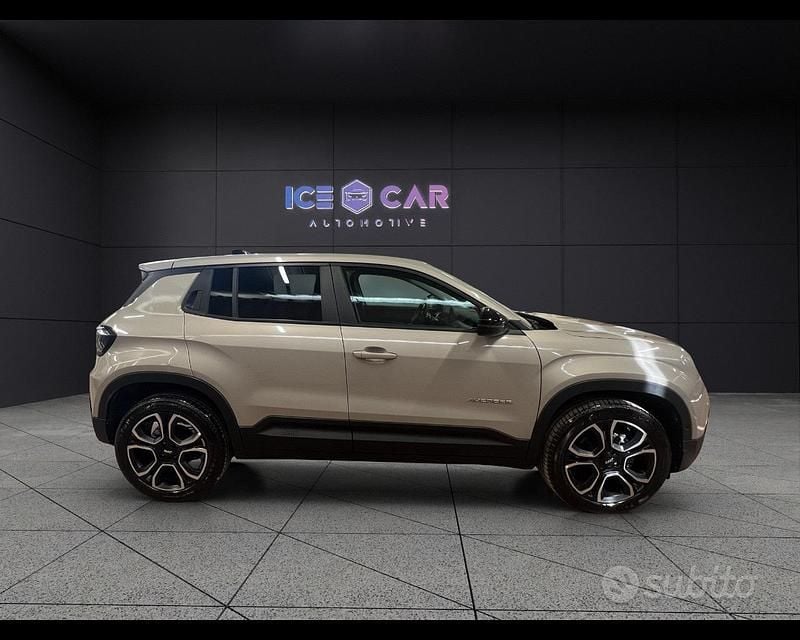 Usata Jeep Avenger Summit 101 CV (74 kW) 2025 Giallo SUV