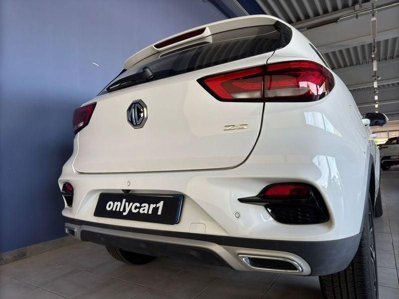 Usata MG ZS Luxury 106 CV (77 kW) 2023 Bianco Berlina