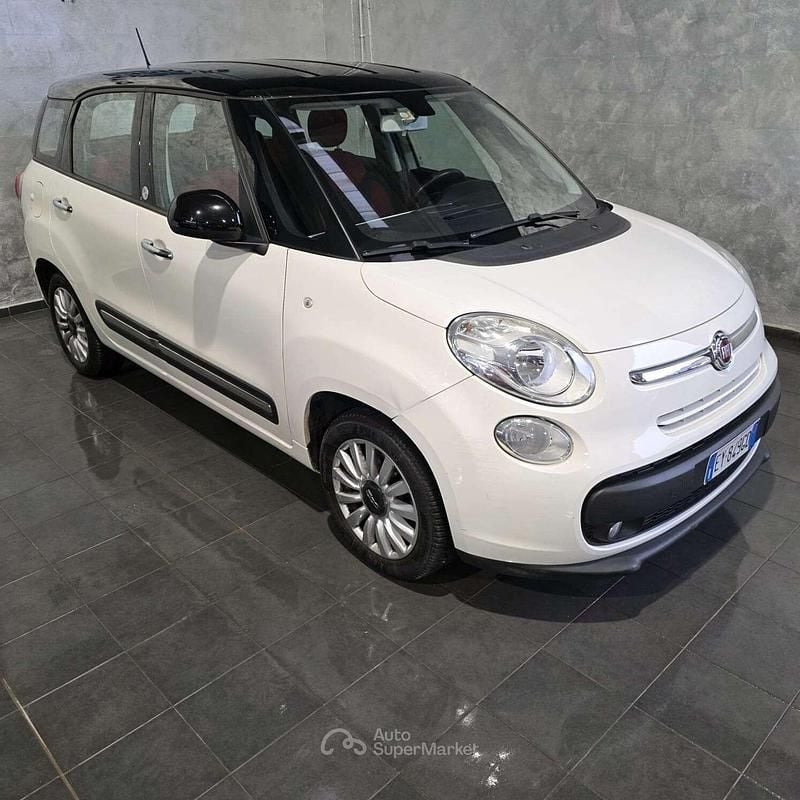 Usata Fiat 500L Living 105 CV (77 kW) 2015 Bianco Monovolume