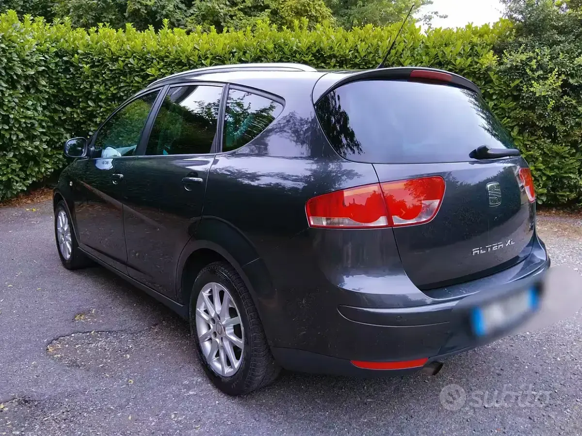 Usata Seat Altea XL 105 CV (77 kW) 2012 Grigio Monovolume