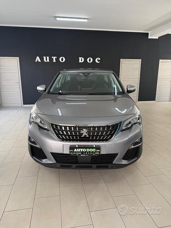 Usata Peugeot 3008 Business-Line 119 CV (87 kW) 2017 Grigio SUV