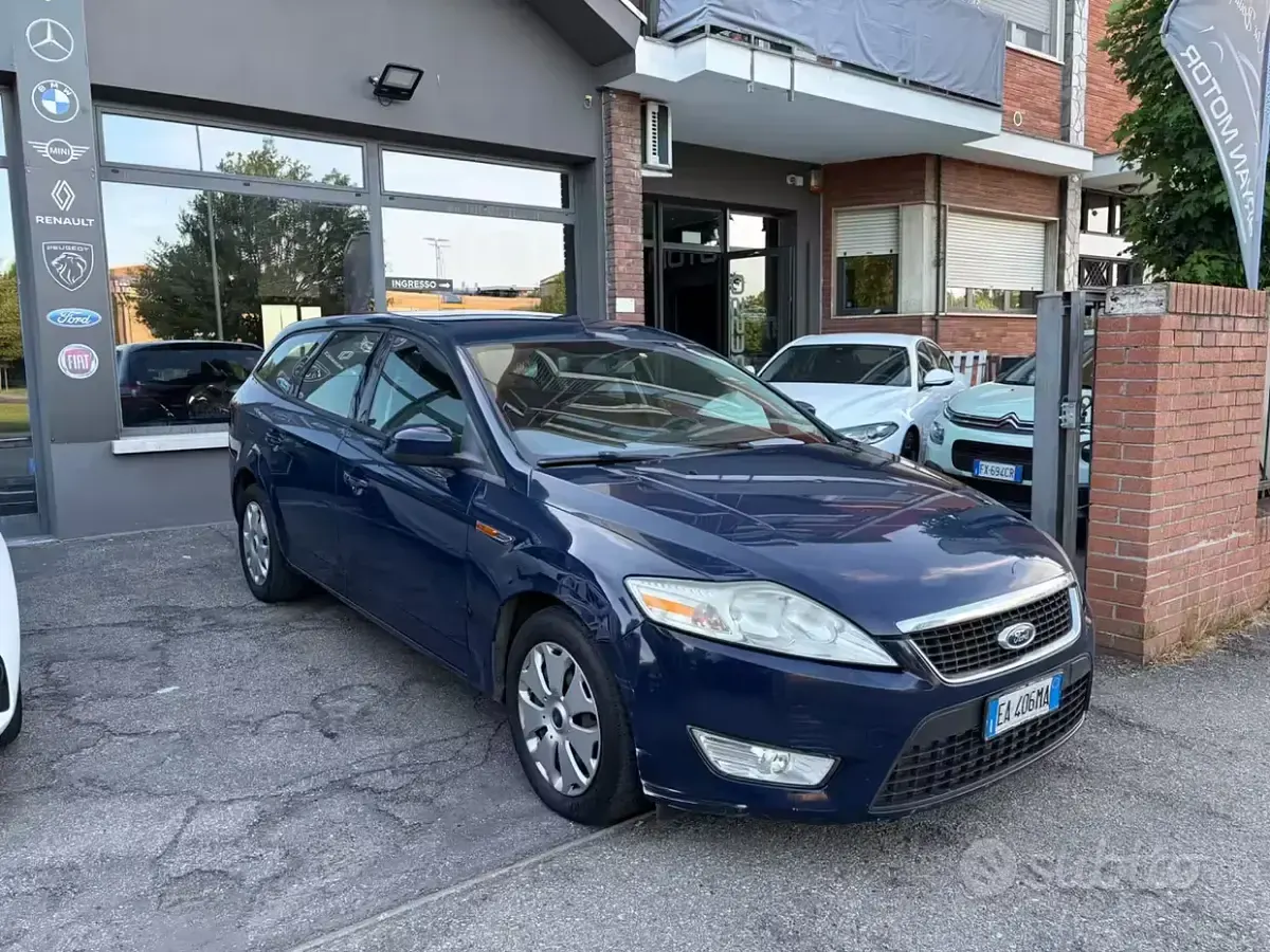 Usata Ford Mondeo Titanium 140 CV (102 kW) 2010 Blu Station wagon