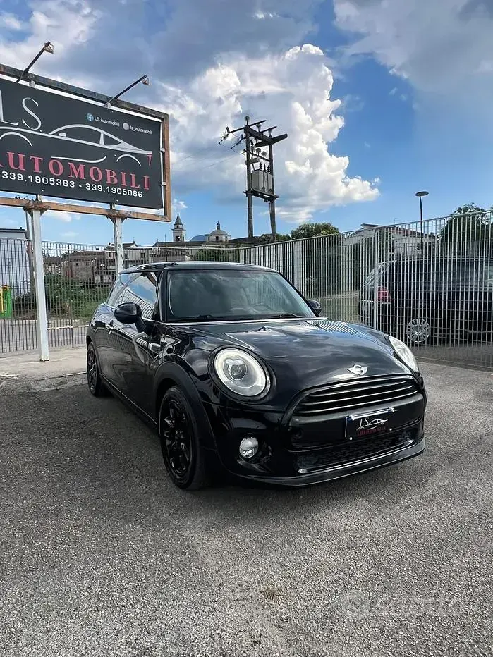 Usata Mini ONE Hype 102 CV (75 kW) 2018 Nero Utilitaria