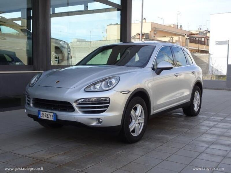Usata Porsche Cayenne 245 CV (180 kW) 2013 Grigio SUV