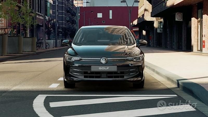 Usata VW Golf VIII 150 CV (110 kW) 2024 Nero Berlina