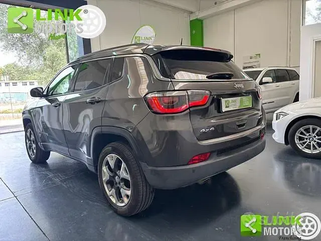 Usata Jeep Compass Limited 140 CV (102 kW) 2019 Grigio SUV