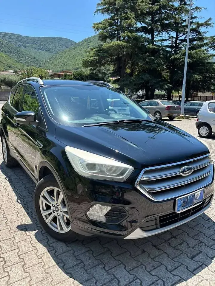 Usata Ford Kuga S 120 CV (88 kW) 2019 Nero SUV