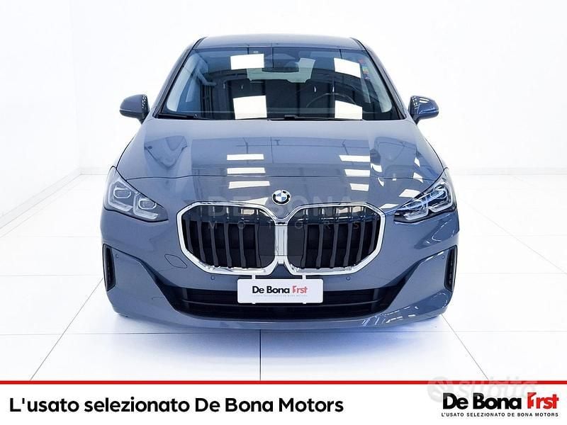 Usata BMW 218 Active Tourer Luxury Line 150 CV (110 kW) 2022 Azzurro Monovolume