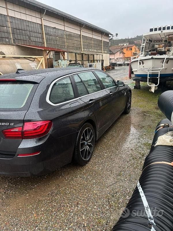 Usata BMW 520 190 CV (139 kW) 2015 Grigio Station wagon